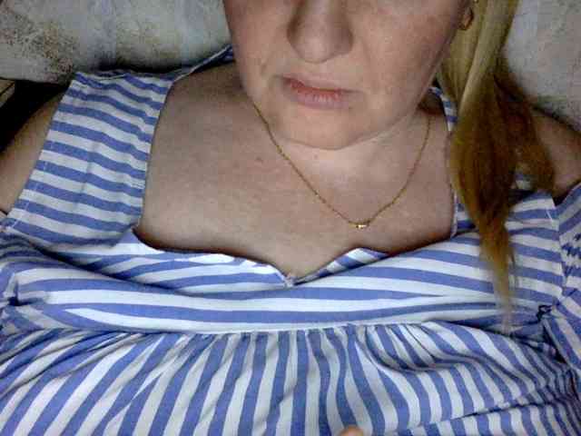 BlondyVio webcam