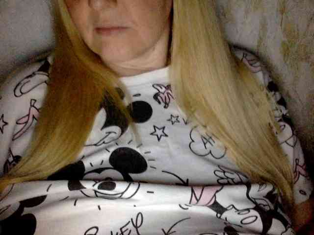 BlondyVio webcam