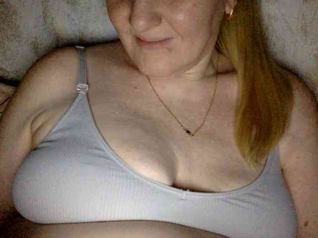 BlondyVio webcam