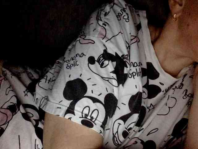 BlondyVio webcam