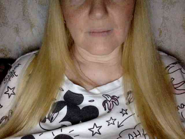 BlondyVio webcam