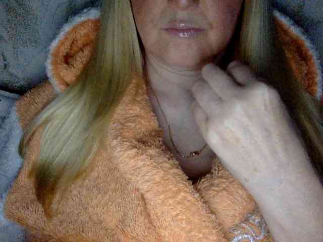 BlondyVio webcam