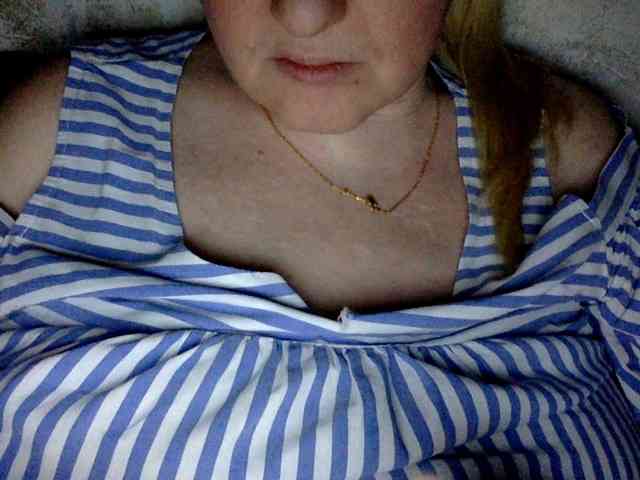 BlondyVio webcam