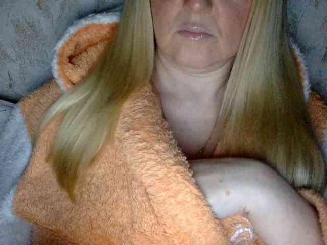 BlondyVio webcam