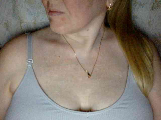 BlondyVio webcam