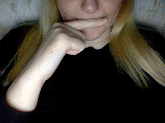 BlondyVio webcam