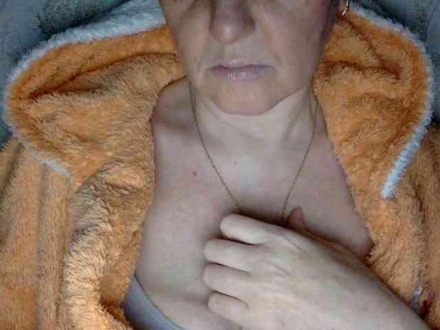 BlondyVio webcam