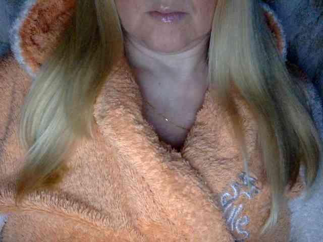 BlondyVio webcam