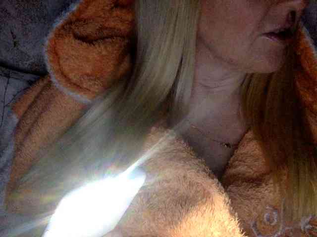 BlondyVio webcam