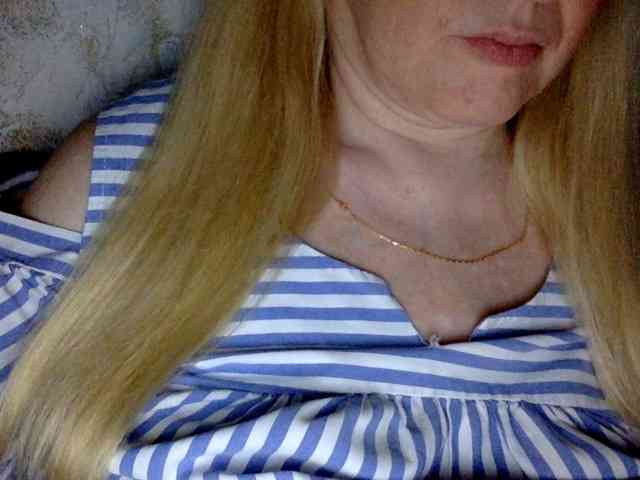 BlondyVio webcam