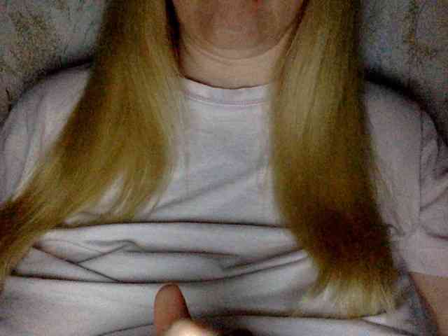 BlondyVio webcam