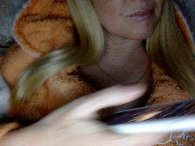 BlondyVio webcam