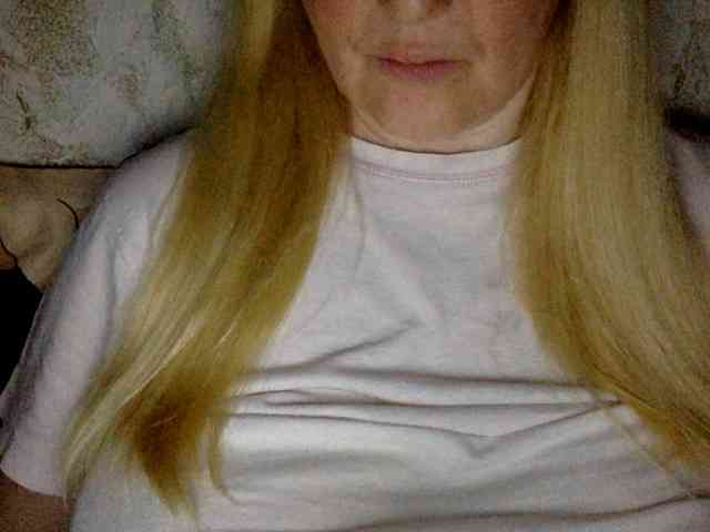BlondyVio webcam