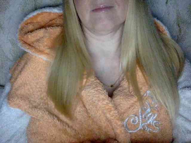 BlondyVio webcam