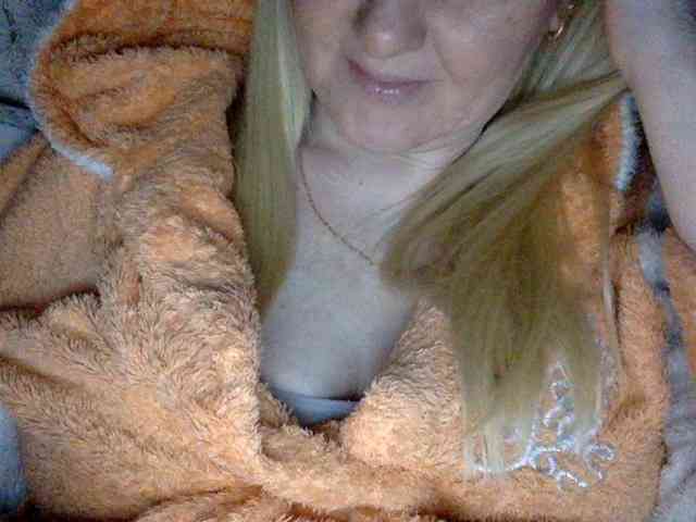 BlondyVio webcam