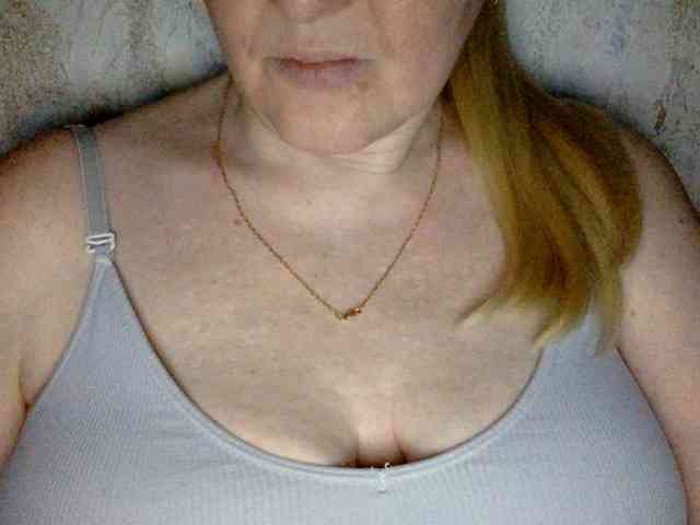 BlondyVio webcam
