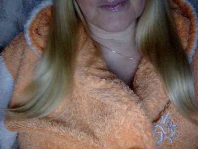 BlondyVio webcam