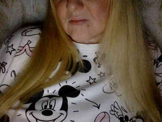 BlondyVio webcam