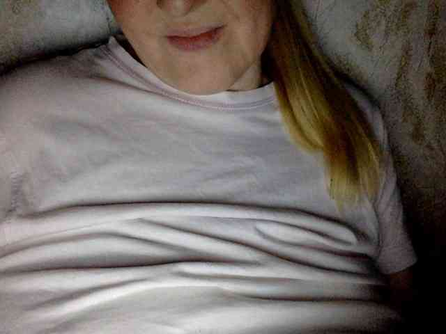 BlondyVio webcam