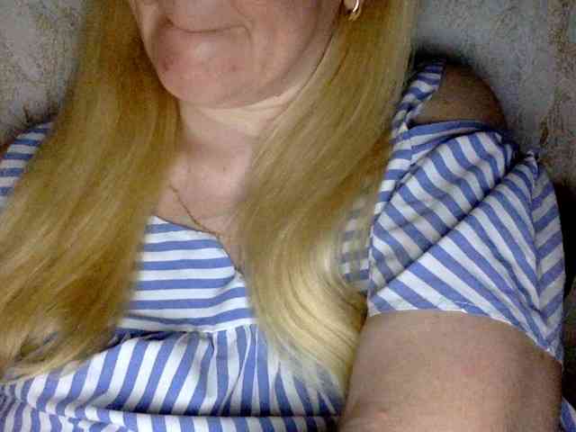 BlondyVio webcam