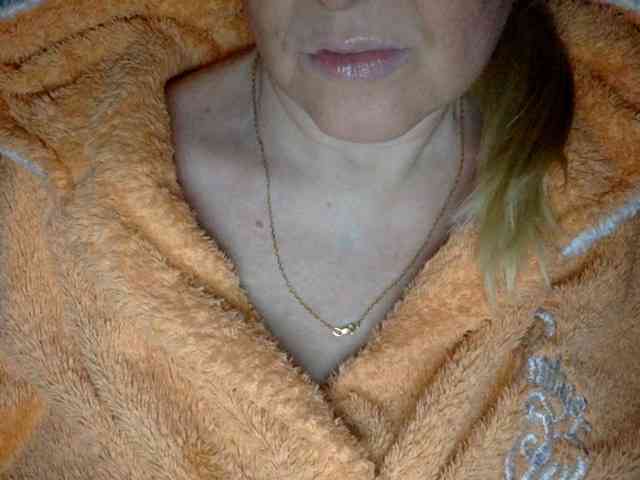 BlondyVio webcam