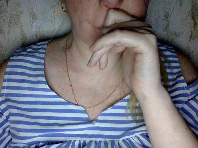 BlondyVio webcam
