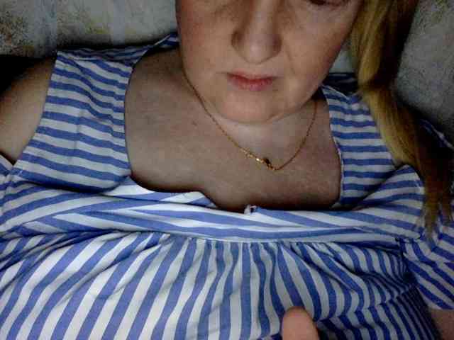 BlondyVio webcam