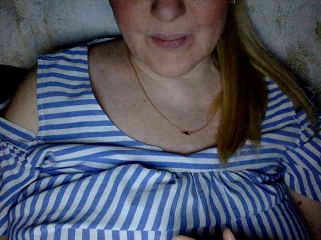 BlondyVio webcam