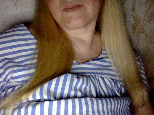 BlondyVio webcam