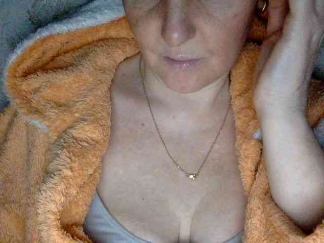 BlondyVio webcam