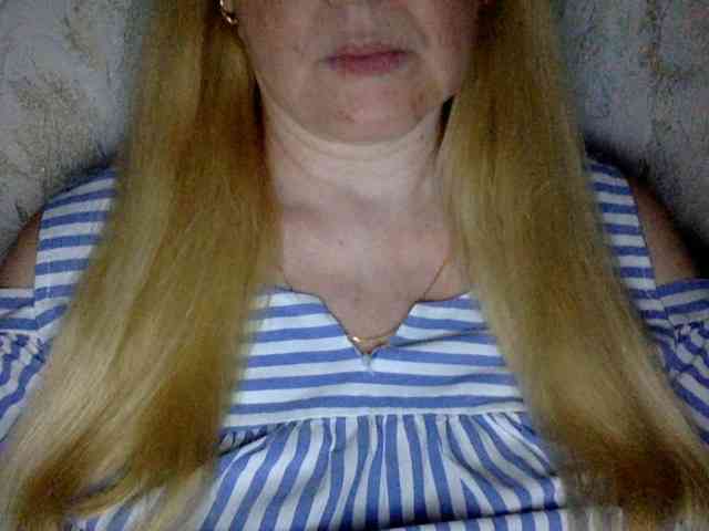 BlondyVio webcam