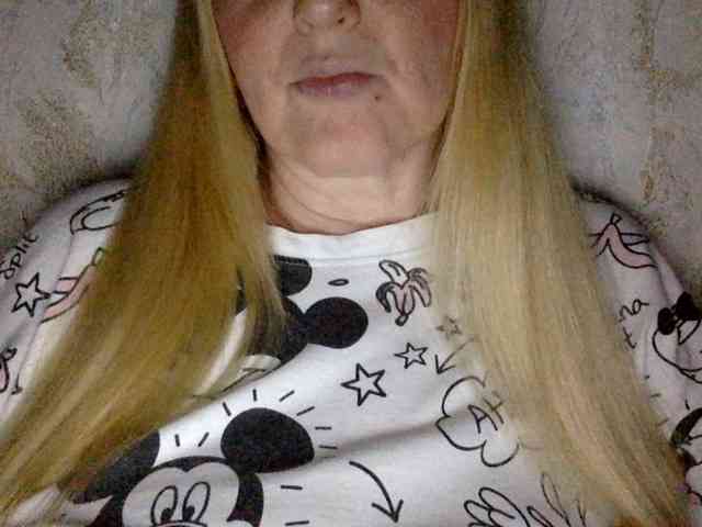 BlondyVio webcam