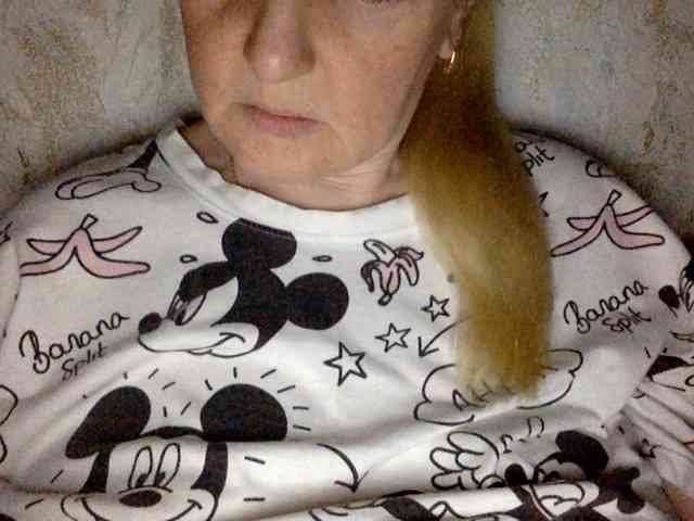 BlondyVio webcam