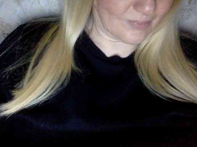 BlondyVio webcam
