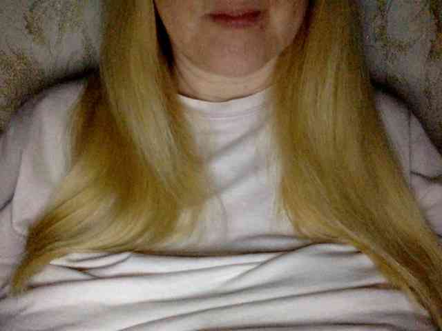 BlondyVio webcam