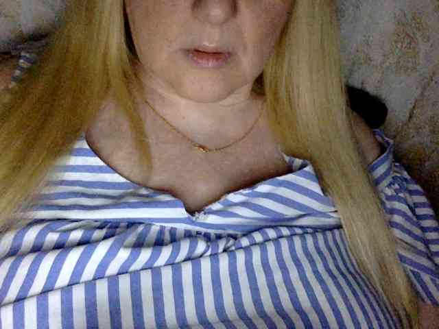 BlondyVio webcam