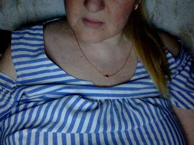 BlondyVio webcam