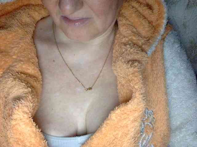 BlondyVio webcam