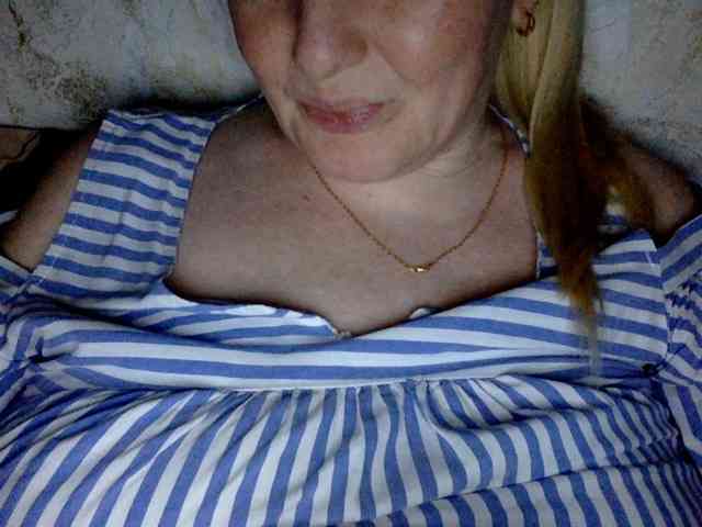BlondyVio webcam