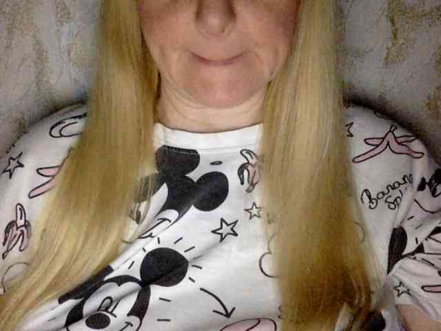BlondyVio webcam
