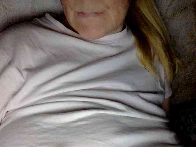 BlondyVio webcam