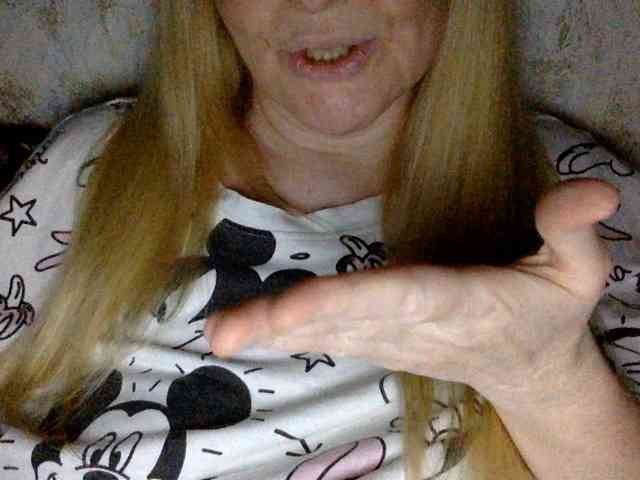 BlondyVio webcam