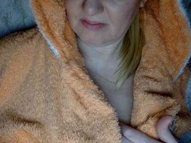 BlondyVio webcam