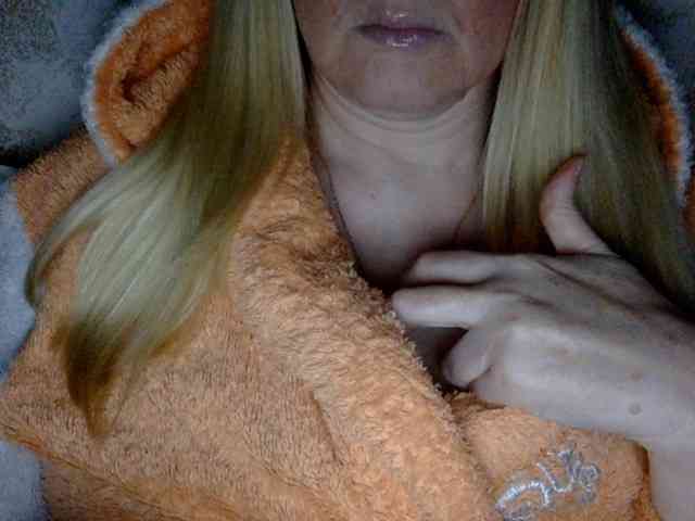 BlondyVio webcam