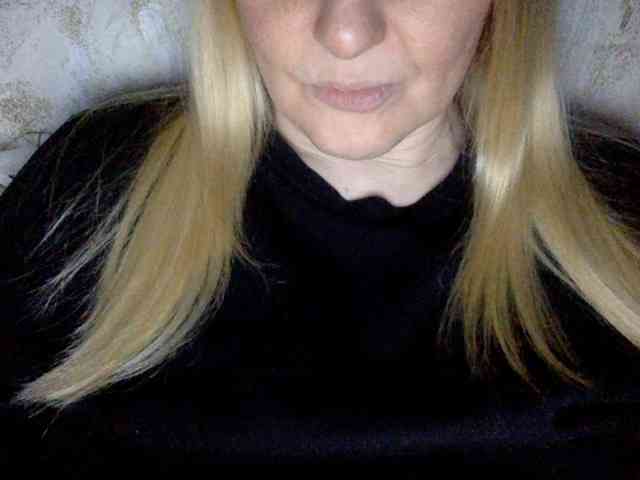 BlondyVio webcam