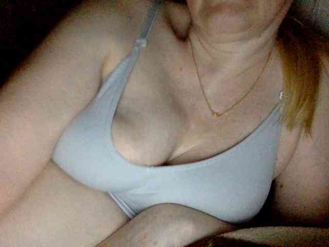 BlondyVio webcam