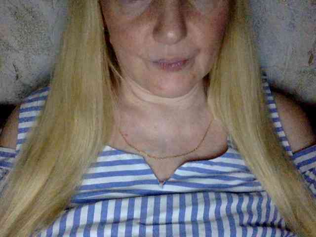 BlondyVio webcam