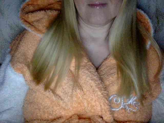 BlondyVio webcam