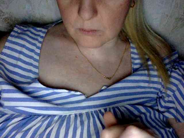 BlondyVio webcam