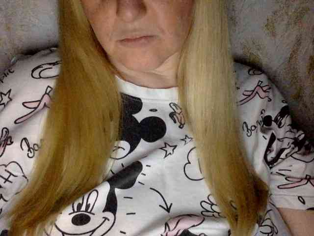 BlondyVio webcam